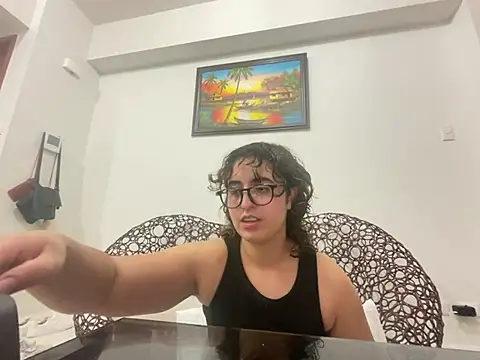 Snapshot of yassiestar chatting on February 25, 2026, 6:50 pm yassiestar online show from February 25, 2026, 6:50 pm