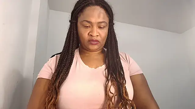 Snapshot of luxy_benet chatting on April 18, 2026, 2:48 am luxy benet online show from April 18, 2026, 2:48 am