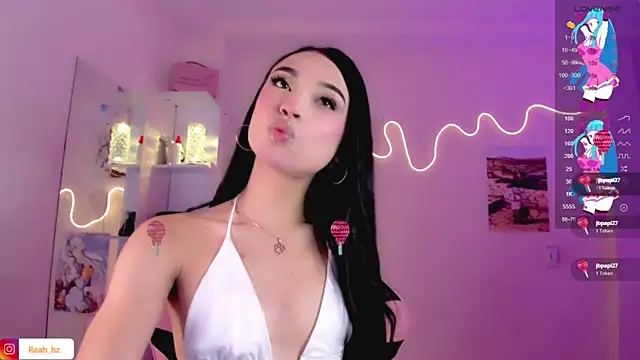 IamAndrea01 online show from May 19, 2026, 4:08 am