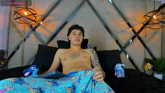 EXCLUSIVE8 online show from March 22, 2026, 4:32 pm