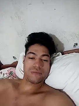 Snapshot of lucastorquato1709 chatting on March 1, 2026, 8:27 am lucastorquato1709 online show from March 1, 2026, 8:27 am