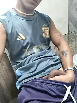 Snapshot of qcylcdtm chatting on February 26, 2026, 8:13 am qcylcdtm online show from February 26, 2026, 8:13 am