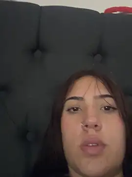 Munequita med44 online show from March 27, 2026, 4:18 am