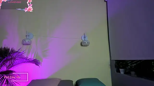  VALERIAGOMEZ online show from March 12, 2026, 11:05 am