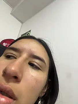 Snapshot of LilyRossi_ chatting on July 6, 2026, 12:24 pm LilyRossi online show from July 6, 2026, 12:24 pm