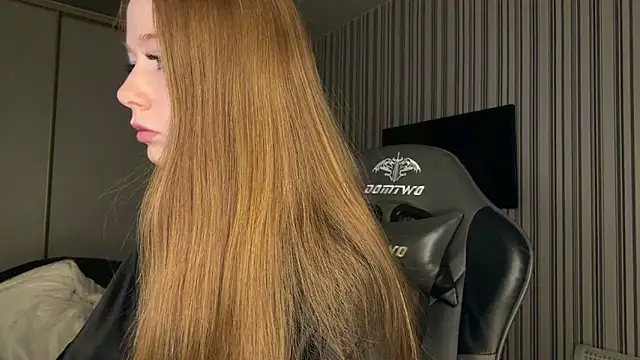 Emily Rass  online show from March 25, 2026, 4:46 pm