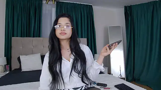 MissNaomiBelle online show from June 12, 2026, 6:40 pm