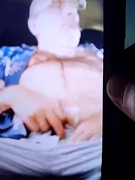 lui8181 online show from April 18, 2026, 7:07 pm