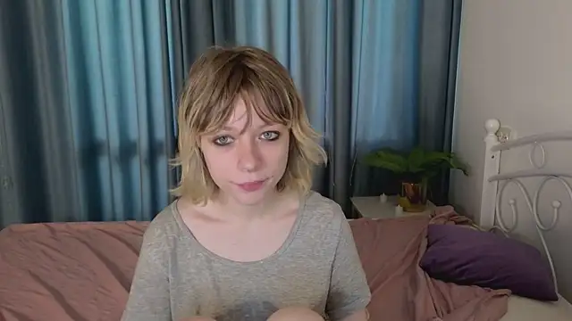 MollySally online show from May 13, 2026, 4:10 am