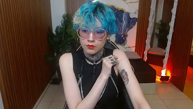 Lyra tay online show from April 25, 2026, 7:11 pm