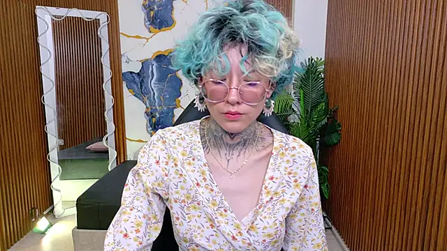 Lyra tay online show from May 27, 2026, 8:06 pm