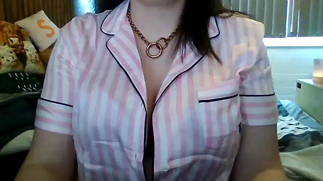 Snapshot of StaceyXOXO chatting on February 27, 2026, 2:28 pm StaceyXOXO online show from February 27, 2026, 2:28 pm