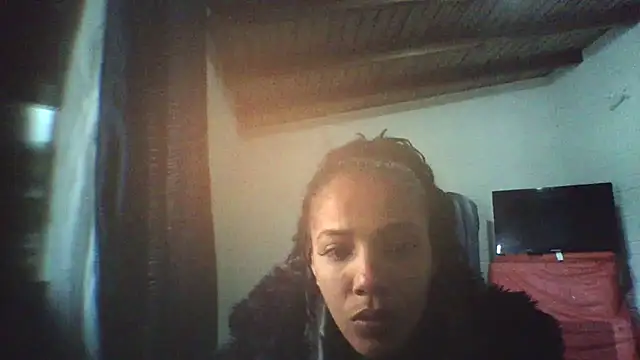 dandarapandorinha29 online show from July 7, 2026, 1:37 pm