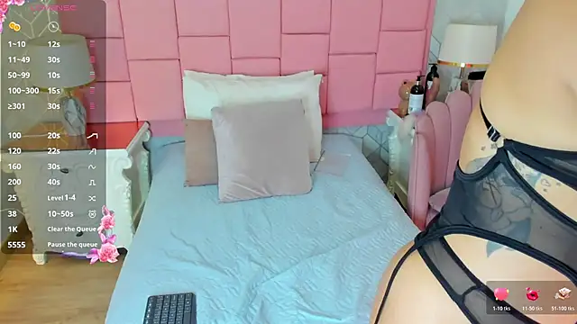 Snapshot of helen_zen chatting on May 14, 2026, 8:15 pm helen zen online show from May 14, 2026, 8:15 pm