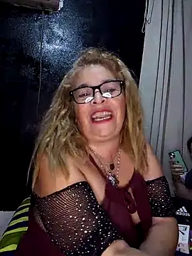 Snapshot of momismilf544 chatting on May 8, 2026, 2:28 am momismilf544 online show from May 8, 2026, 2:28 am