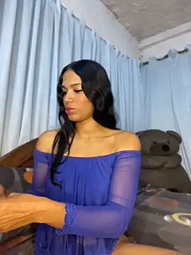 Snapshot of FlorSalvaje_ chatting on June 23, 2026, 12:30 am FlorSalvaje online show from June 23, 2026, 12:30 am