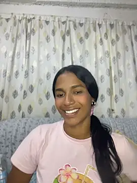 Snapshot of FlorSalvaje_ chatting on July 9, 2026, 1:20 am FlorSalvaje online show from July 9, 2026, 1:20 am