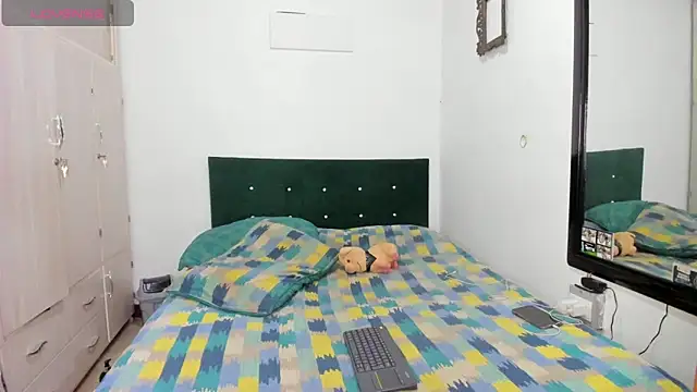 Snapshot of Jean_And_PaulXL chatting on March 29, 2026, 11:16 pm Jean And PaulXL online show from March 29, 2026, 11:16 pm