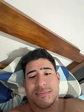 David-latinlover online show from April 12, 2026, 2:55 pm