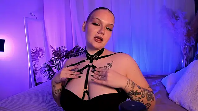 seesamnoir online show from March 4, 2026, 6:19 am