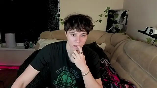 AnthonyCuutie online show from April 1, 2026, 5:54 pm