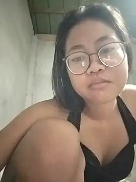 Snapshot of angelpinay44 chatting on July 3, 2026, 3:29 pm angelpinay44 online show from July 3, 2026, 3:29 pm