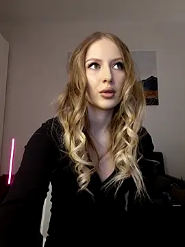 Snapshot of AlishaWey chatting on February 27, 2026, 7:30 am AlishaWey online show from February 27, 2026, 7:30 am