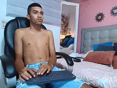 Snapshot of mauricio_smiith chatting on February 28, 2026, 2:45 am mauricio smiith online show from February 28, 2026, 2:45 am