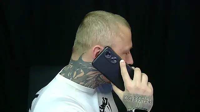 Snapshot of devilWithTats chatting on April 26, 2026, 7:06 am devilWithTats online show from April 26, 2026, 7:06 am