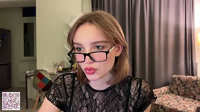 Snapshot of Lolatatee chatting on May 25, 2026, 5:08 pm Lolatatee online show from May 25, 2026, 5:08 pm