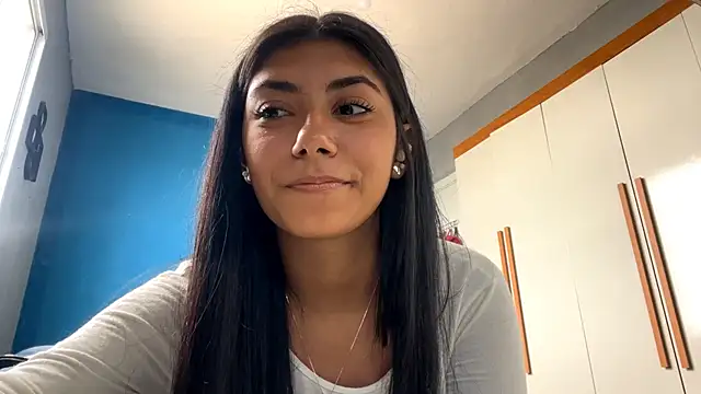 VeraGutschow online show from March 1, 2026, 2:08 pm