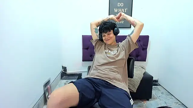 TomBoy Natali online show from May 6, 2026, 2:51 am