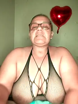 Snapshot of Roxy_77 chatting on March 24, 2026, 8:52 am Roxy 77 online show from March 24, 2026, 8:52 am