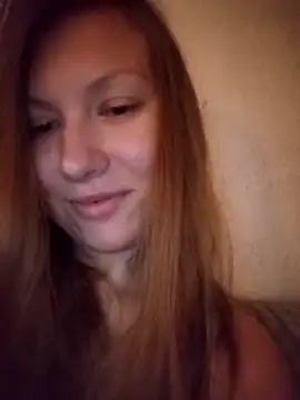 Snapshot of August_Shine chatting on April 9, 2026, 6:13 pm August Shine online show from April 9, 2026, 6:13 pm