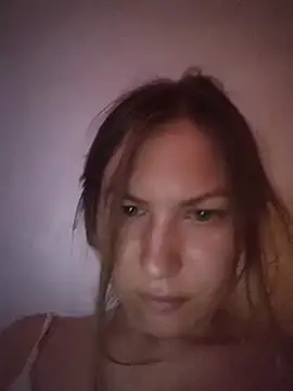 Snapshot of August_Shine chatting on May 7, 2026, 6:13 pm August Shine online show from May 7, 2026, 6:13 pm