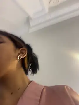 Snapshot of VioletaHills_ chatting on April 26, 2026, 1:31 pm VioletaHills online show from April 26, 2026, 1:31 pm
