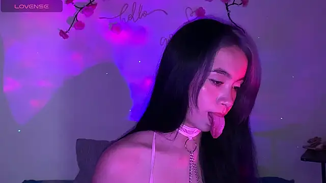 sweet molly420 online show from May 15, 2026, 11:01 pm