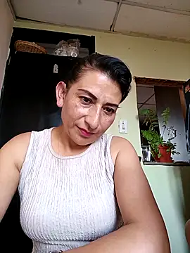 Snapshot of Lucia_Rios chatting on March 2, 2026, 10:27 pm Lucia Rios online show from March 2, 2026, 10:27 pm