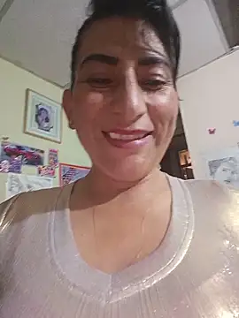 Snapshot of Lucia_Rios chatting on May 22, 2026, 11:43 pm Lucia Rios online show from May 22, 2026, 11:43 pm