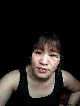 Snapshot of Lilinn_ chatting on April 23, 2026, 3:41 am Lilinn online show from April 23, 2026, 3:41 am