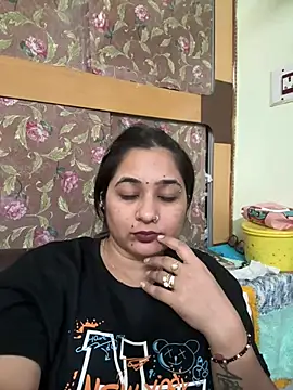 Snapshot of Trisha-rani chatting on March 1, 2026, 6:32 pm Trisha-rani online show from March 1, 2026, 6:32 pm