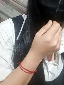 Ngoc gina online show from March 1, 2026, 9:44 am