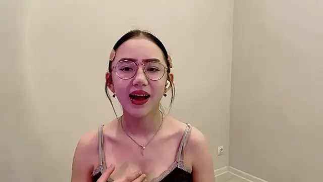 SolvedGlobe online show from May 15, 2026, 1:07 pm