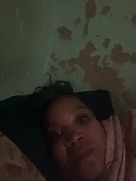 Snapshot of friendlybitch22 chatting on April 8, 2026, 3:28 am friendlybitch22 online show from April 8, 2026, 3:28 am