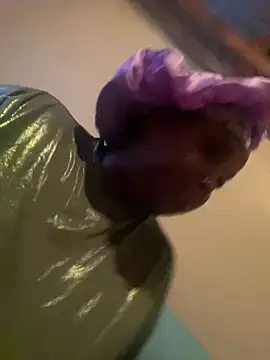 friendlybitch22 online show from May 6, 2026, 4:52 am