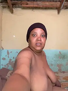 friendlybitch22 online show from May 13, 2026, 8:01 am