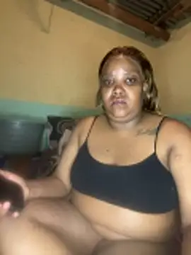 friendlybitch22 online show from May 27, 2026, 5:43 pm
