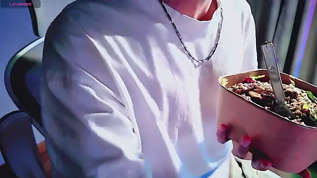 FEIYUS1 online show from April 1, 2026, 1:12 pm