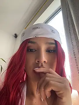 Mia-villalobos online show from May 22, 2026, 3:39 pm