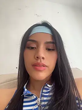 Mia-villalobos online show from June 12, 2026, 3:00 pm